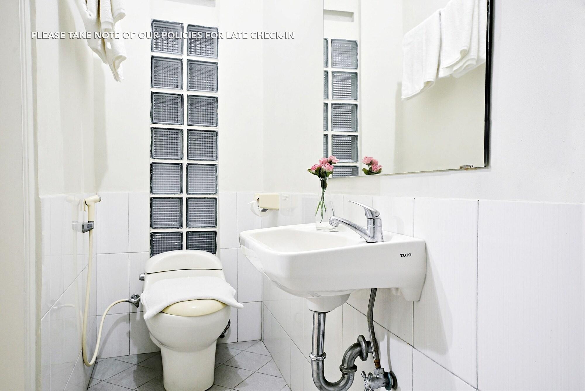 Zen Rooms Mampang Prapatan Jakarta Extérieur photo