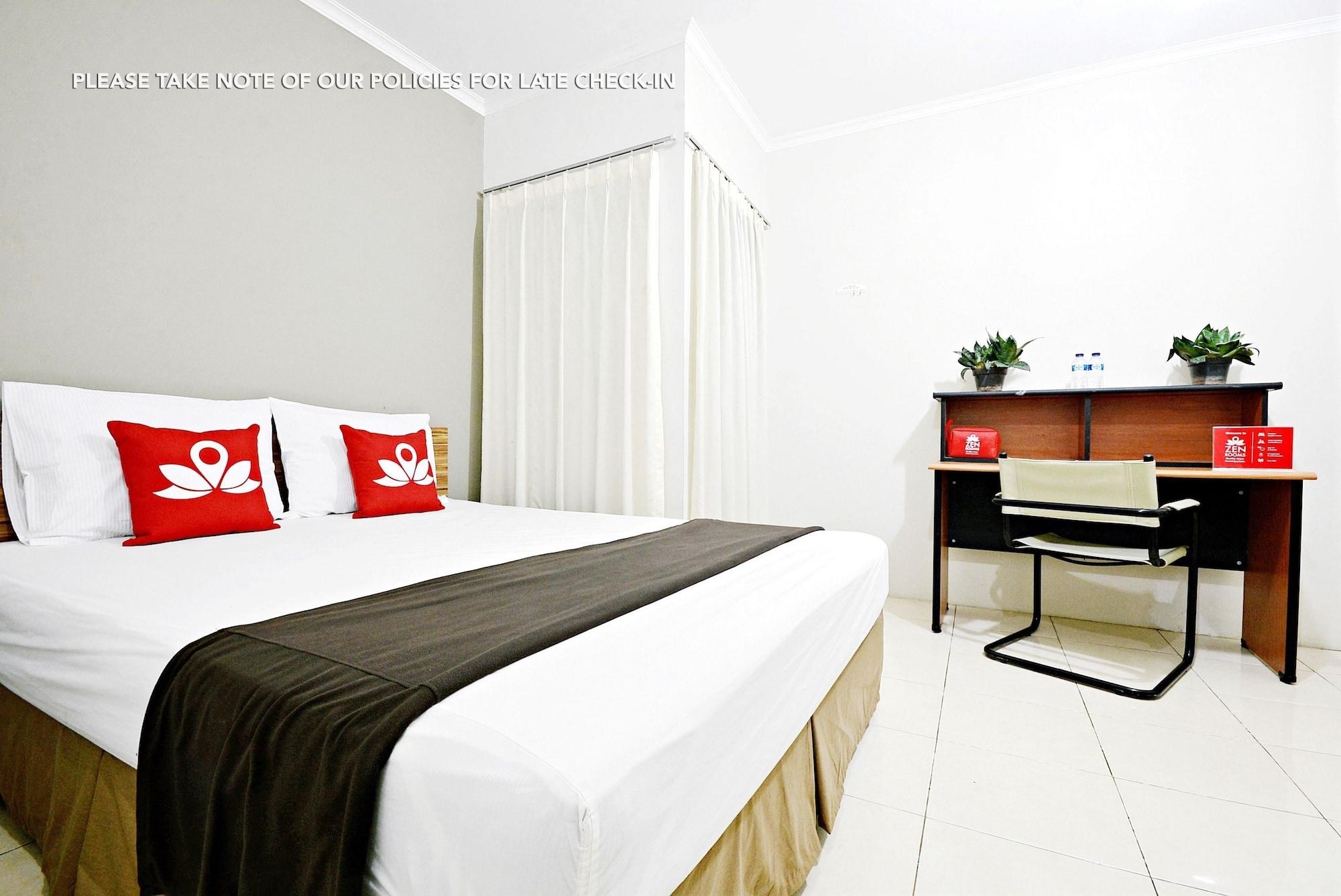 Zen Rooms Mampang Prapatan Jakarta Extérieur photo