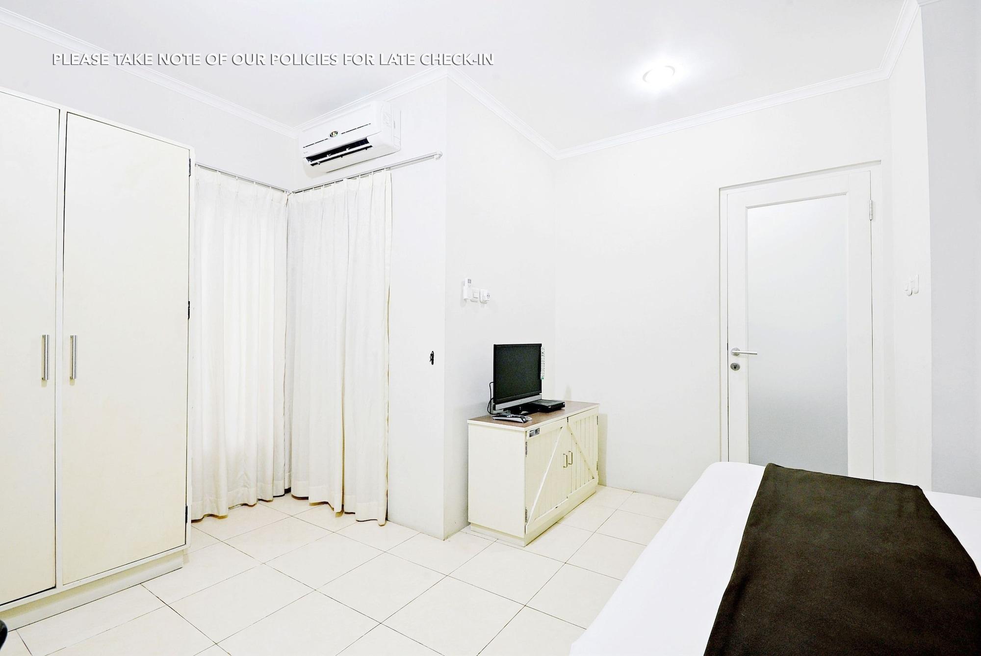 Zen Rooms Mampang Prapatan Jakarta Extérieur photo