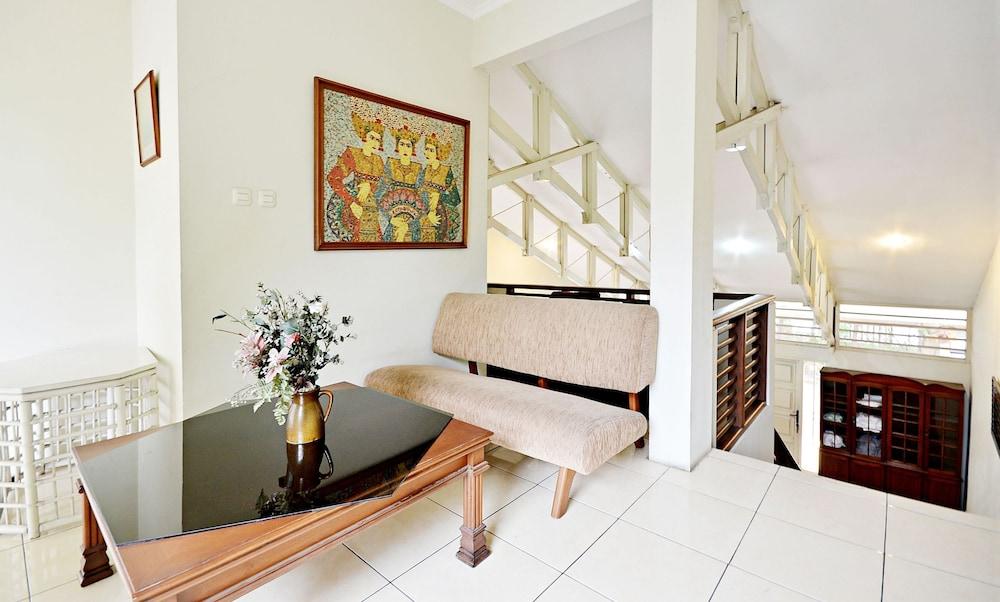 Zen Rooms Mampang Prapatan Jakarta Extérieur photo