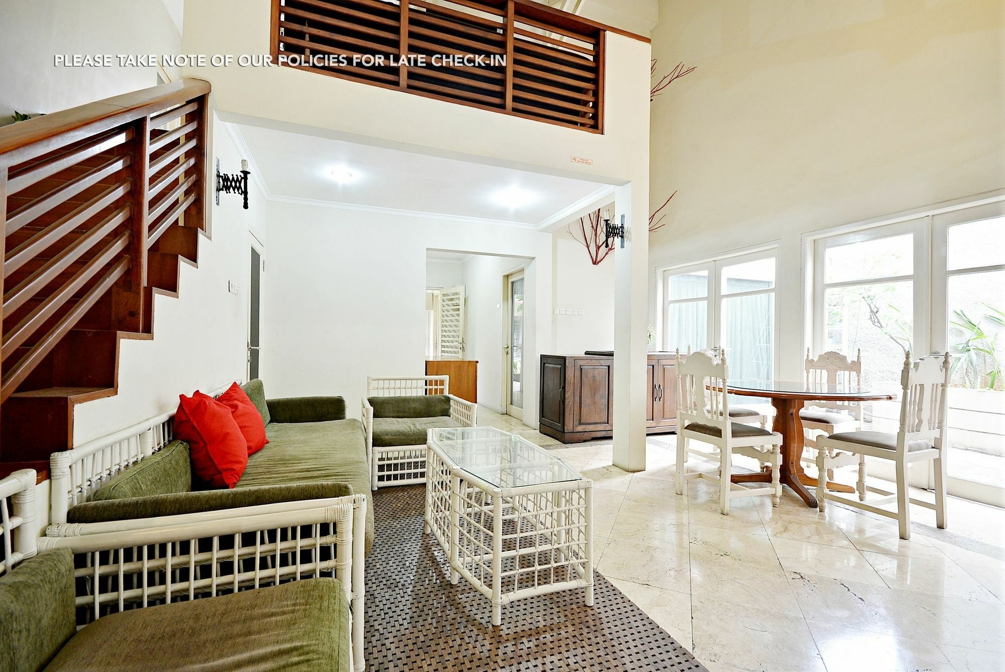 Zen Rooms Mampang Prapatan Jakarta Extérieur photo