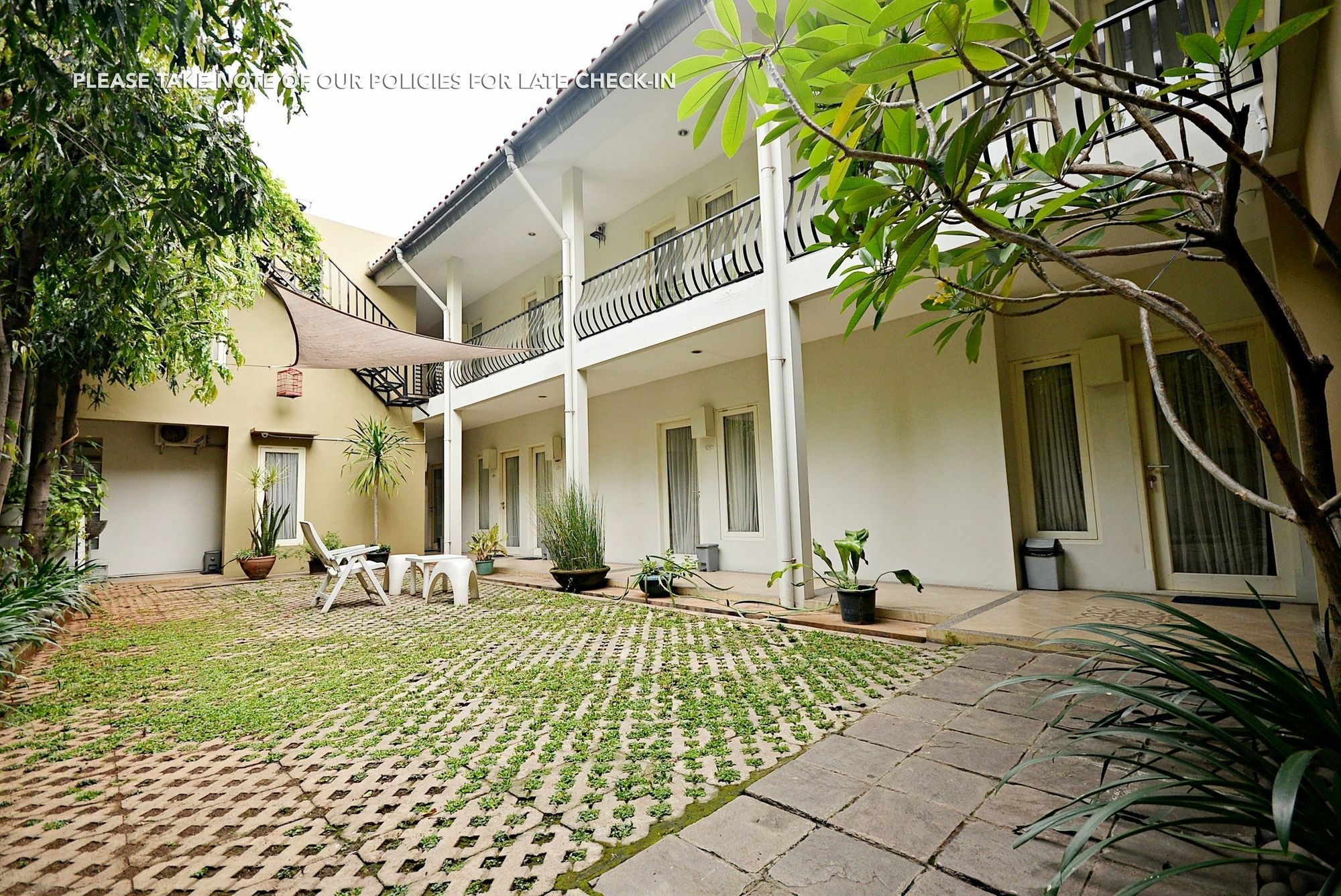 Zen Rooms Mampang Prapatan Jakarta Extérieur photo