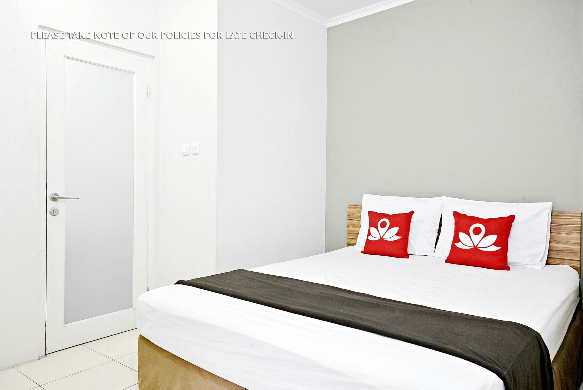 Zen Rooms Mampang Prapatan Jakarta Extérieur photo